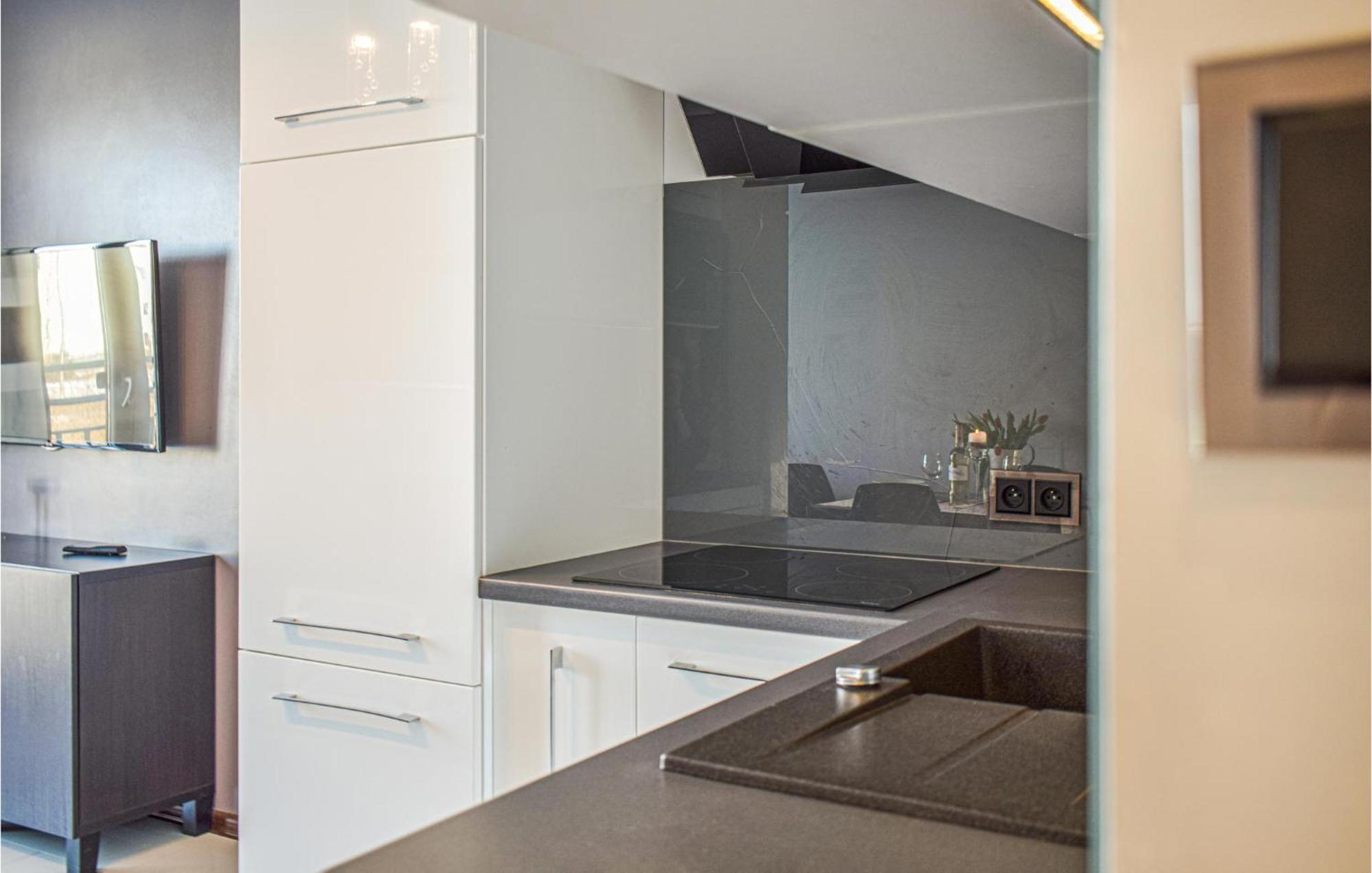 Nice Apartment In Darlowko With Wifi Exterior photo