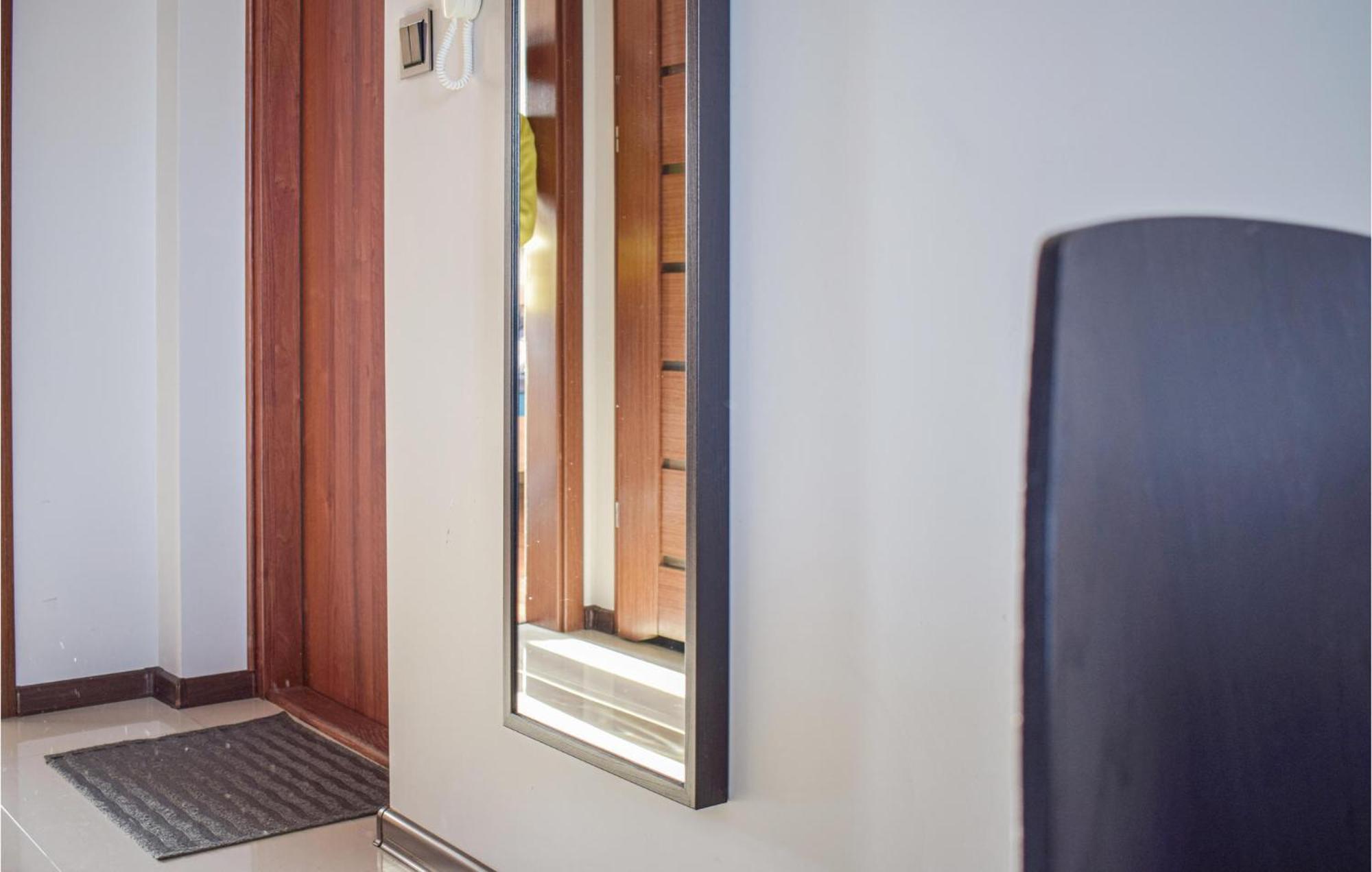 Nice Apartment In Darlowko With Wifi Exterior photo